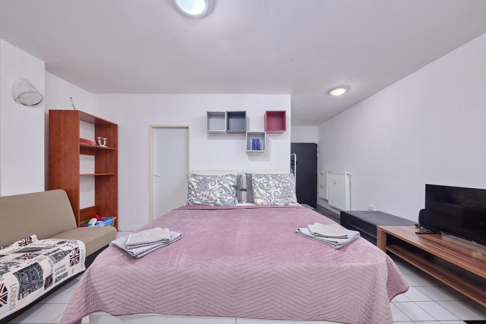 Relax Apartment Братислава Экстерьер фото