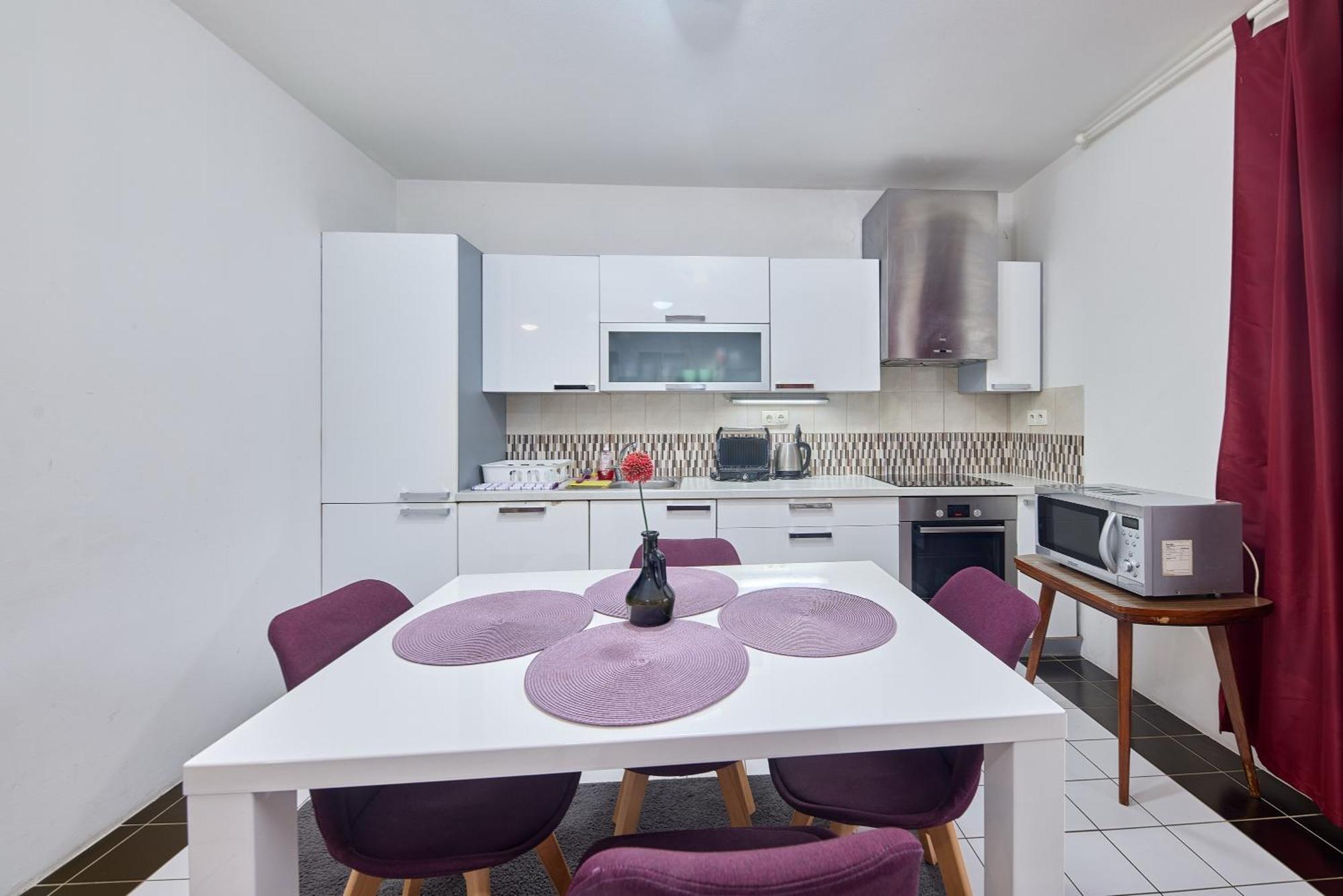 Relax Apartment Братислава Экстерьер фото